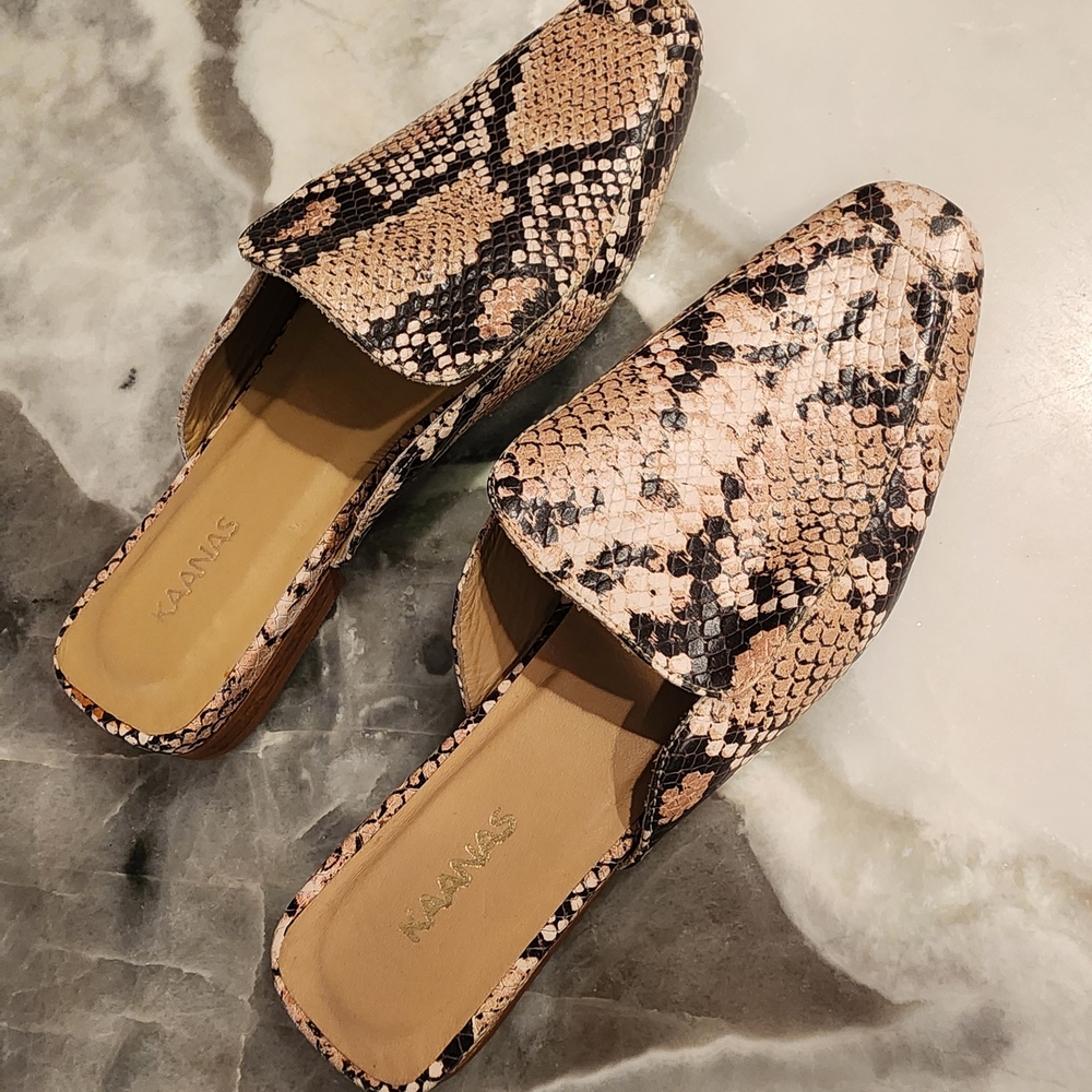 Kaanas Pink Beige Snake-Print Slip-On Mules